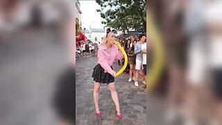 Show Off Blonde, you won't Believe this