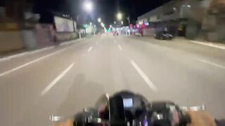 Camera attached to the driver's helmet; motorcyclist was thrown by the impact (Fatal)