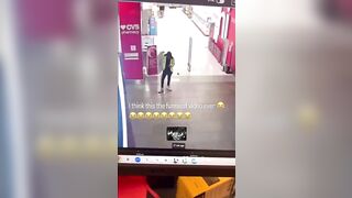 This Security Guard Might Be the Worst Ever... Lol