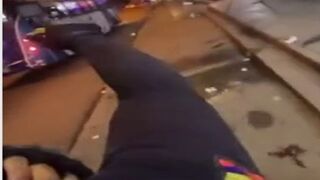Cops Shoot Bus Robbers in Ecuador.