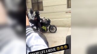 Guy Holds Two Thieves Until Two Fat NYPD Cops can Wobble Their Way to the Scene