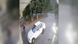 Cold-blooded murder of a butcher, he greets his Murderer