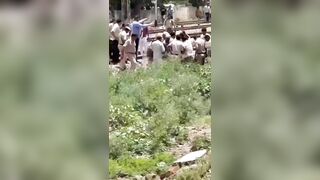 Accused Murderer turns the Gun on Himself after his is Surrounded
