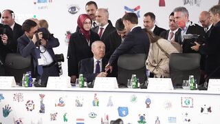 Owned via Handshake: Macron gets Taught a Lesson in Handshaking by Turkish President Erdoğan (See Description n)
