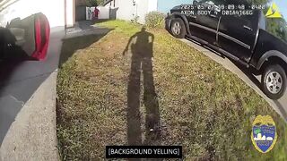Florida: Man with HUGE Knife pretends Not to Hear Police behind Him...