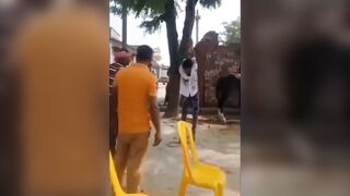 A Lesson to Others in India: Elders thrash Kid caught Stealing