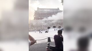 WOW: 650 Year Old Chinese Buildings from the Ming Dynasty Roof Collapses on Tourists..