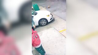 Man pleads with Killer but the Killer is Cold Blooded (Chicago)