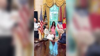 President Trump Surprises a Beautiful Family for ‘Make-A-Wish’. God Bless Trump