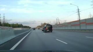 2 Killed as Driver makes his Way through Horrible Accident