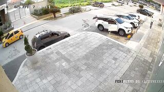 Man Fights Back and Nails One on the back of Motorcycle (Guy in Yellow) Crazy Shootout
