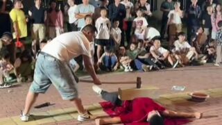 Street Performance with Sledgehammer and Rocks goes Wrong..