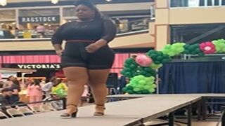 Heavyweight's Shoe Was Like .....NOPE!