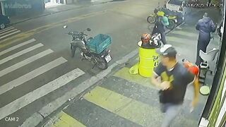 Talented Gunman switches weapons during attack in Brazil