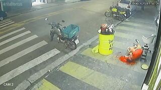Talented Gunman switches weapons during attack in Brazil