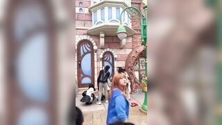 Fight between Chinese Family at Disney is Great