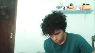 Brazilian YouTuber takes his own life with a shotgun blast. VIDEO IS GRAPHIC