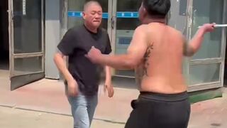 One Blow to the Head Kills Man in Crazy Asian Fight