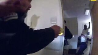 Chicago USA. Fellow Police takes out Man attacking Sargent with a Knife (several angles)