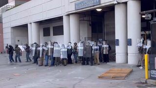 ICE detention center in Los Angeles is Defended by Riot Police from Liberals