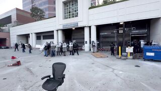 ICE detention center in Los Angeles is Defended by Riot Police from Liberals