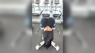 Girl shows us how Hard she has to Work to get that Butt
