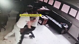 Man brings 2 Guns to Robbery but still gets Killed by his Target