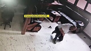 Man brings 2 Guns to Robbery but still gets Killed by his Target
