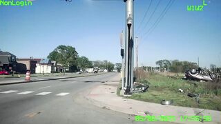 Chicago: After Crashing Man tries to War it out with Police in Epic Shootout Ending in his Death