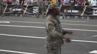 king diaper's tiny parade crowds