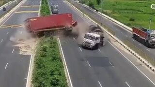 Truck vs Truck in Epic Collision on the Highway (Driver Died)