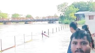 Another Dummy thinks hes a strong swimmer