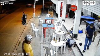 Brutal Murder: Man having Beers with his Friends is Killed from Behind..