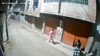 17 Year Old Girl is almost Killed by her Psycho Ex. A child was right there as well (Slow Motion Added)