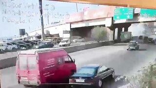 Iranian leader blown up by an Israeli drone in Beirut