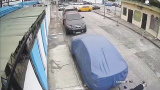 Creepy Taxi Driver pulls over just to Grope Female
