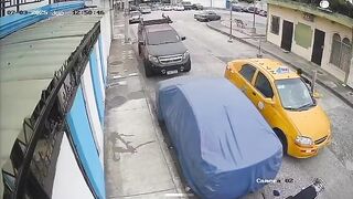 Creepy Taxi Driver pulls over just to Grope Female