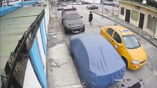 Creepy Taxi Driver pulls over just to Grope Female