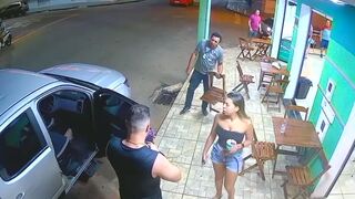 Man Stabbed to Death at Ice Cream Shop in Fight gone Very Bad..and Bloody