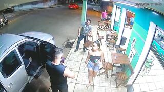 Man Stabbed to Death at Ice Cream Shop in Fight gone Very Bad..and Bloody