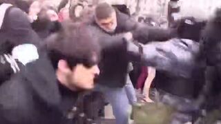 "The Berserker": Man Convicted of Fighting Police video evidence released