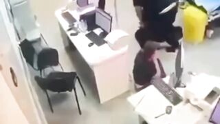 Vampire? Woman attacks her Co-Worker's Neck