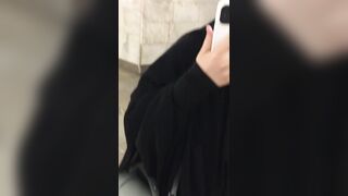 Woman makes a remark to Muslim in Subway and 2 White Girls come to the Muslim's Aid