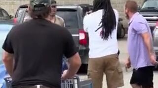 US Marine Veteran Held The Suspect From Walmart Stabbing At Gun Point