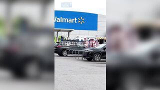 US Marine Veteran Held The Suspect From Walmart Stabbing At Gun Point