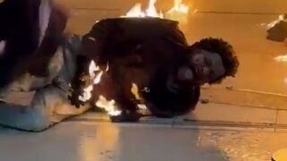 Man sets fire to lottery shop in Florianópolis mall, injuring 5; VIDEO