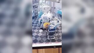 Surgeons deal with Earthquake during Surgery