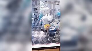 Surgeons deal with Earthquake during Surgery