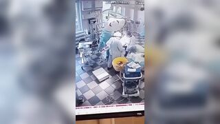 Surgeons deal with Earthquake during Surgery