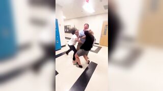 Feral usual suspect goes feral on a White student. Cuck teacher does nothing.